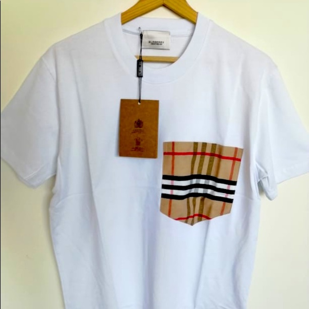 Burberry New Season Tshirt- L